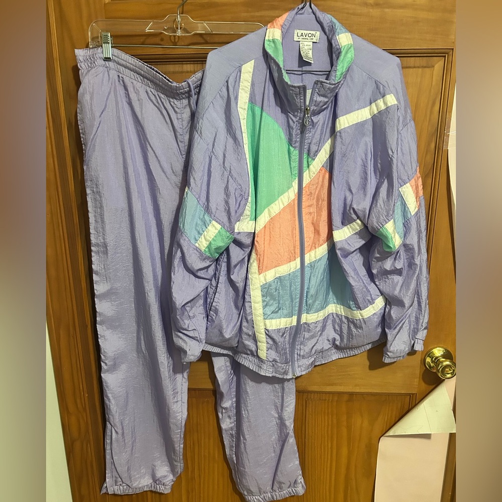 Vintage Lavon Women’s Nylon Sweatsuit Jacket and Pants Large